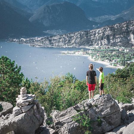 Garda Baldo Apartments_Vivaldi Torbole Sul Garda Exterior foto
