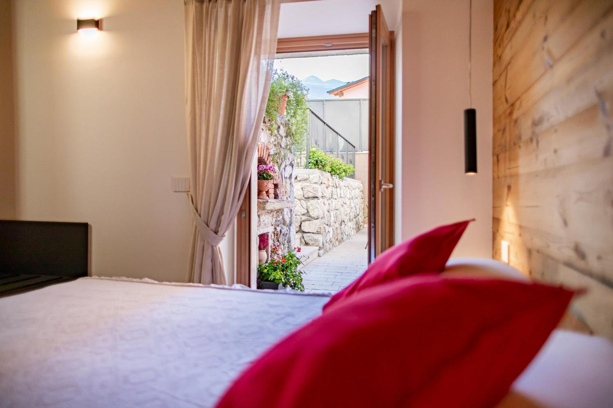 Garda Baldo Apartments_Vivaldi Torbole Sul Garda Exterior foto