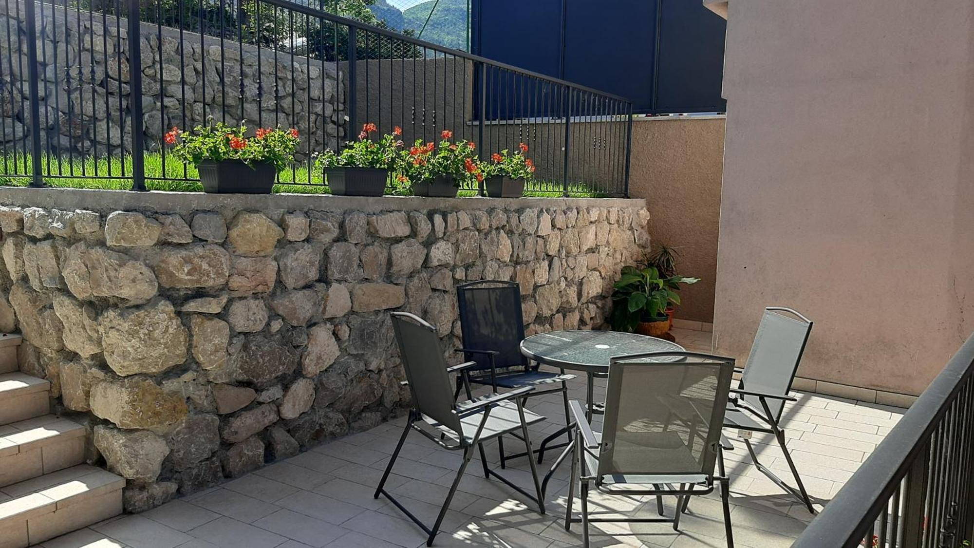 Garda Baldo Apartments_Vivaldi Torbole Sul Garda Exterior foto