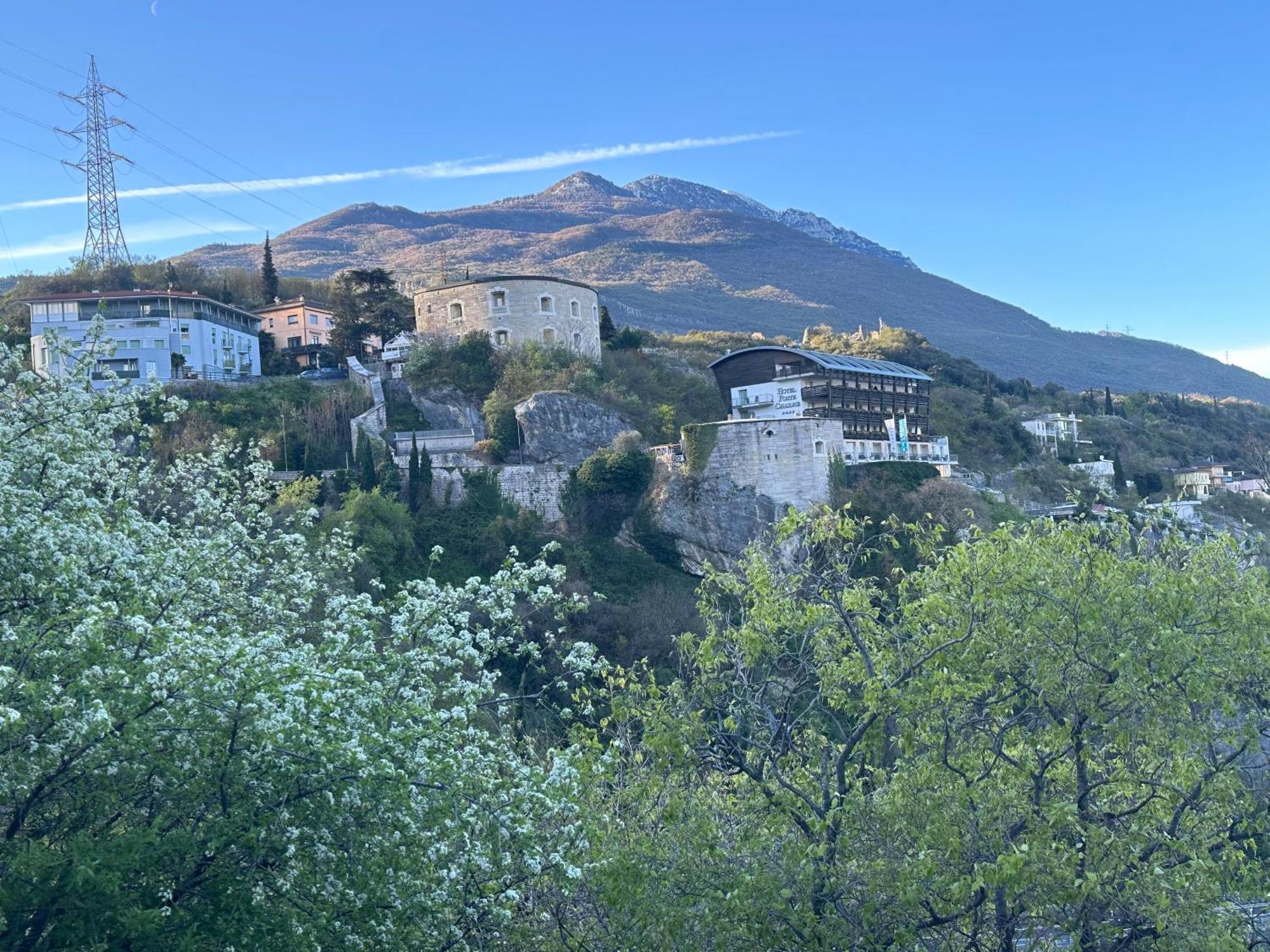 Garda Baldo Apartments_Vivaldi Torbole Sul Garda Exterior foto