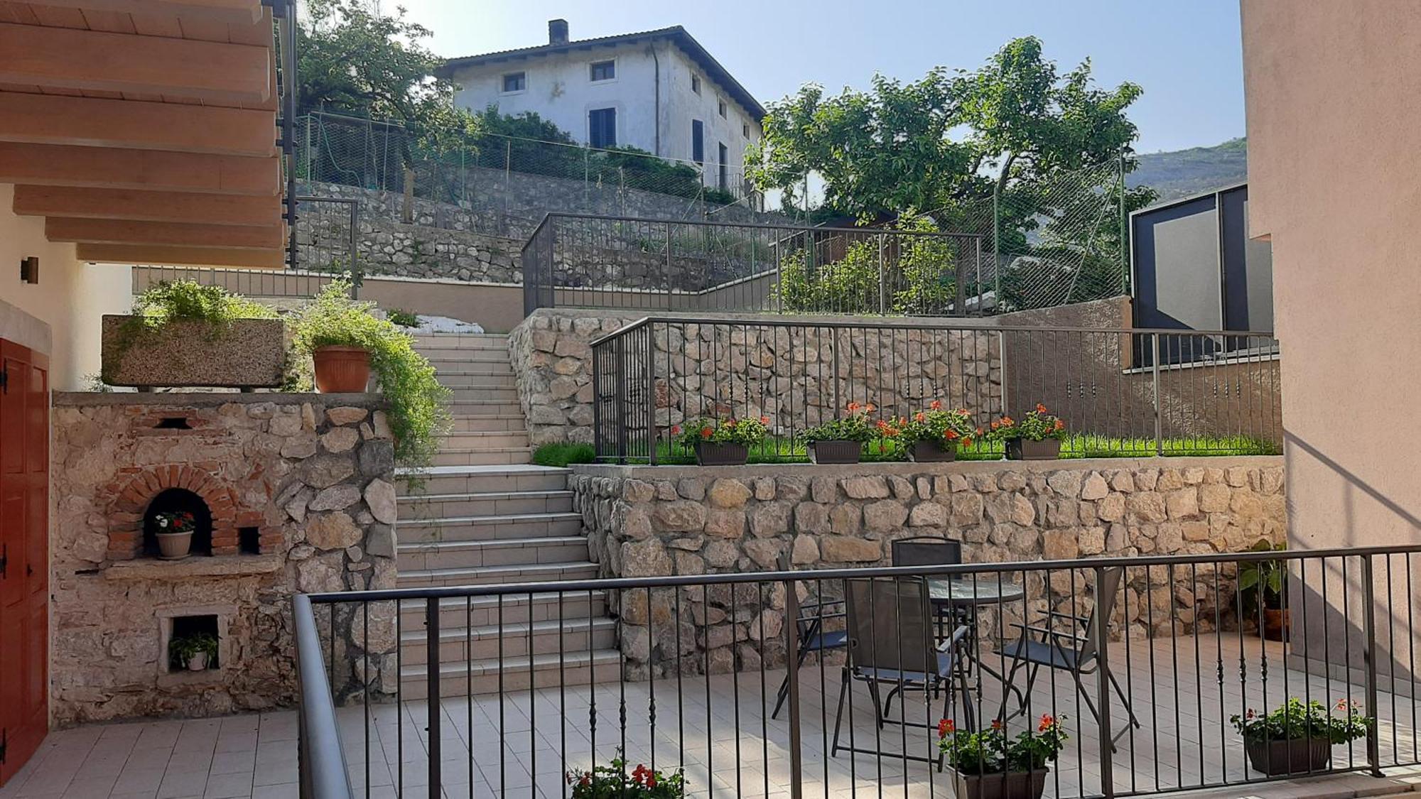 Garda Baldo Apartments_Vivaldi Torbole Sul Garda Exterior foto